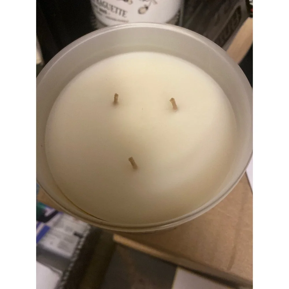 bath and body works hot cocoa and cream camp winter candle - Picture 3 of 4